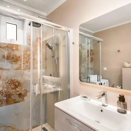 Renia Suite, Near The Sea Kalamaki (Heraklion)