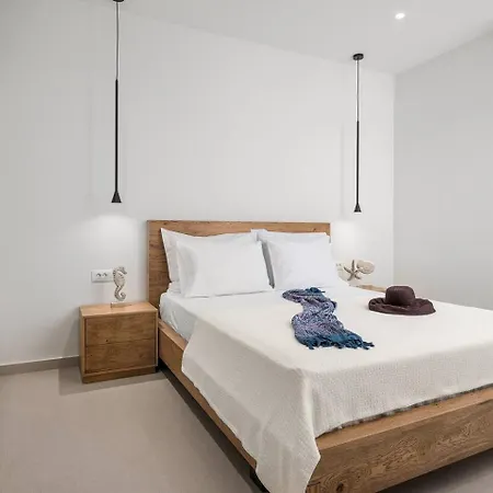 Renia Suite, Near The Sea