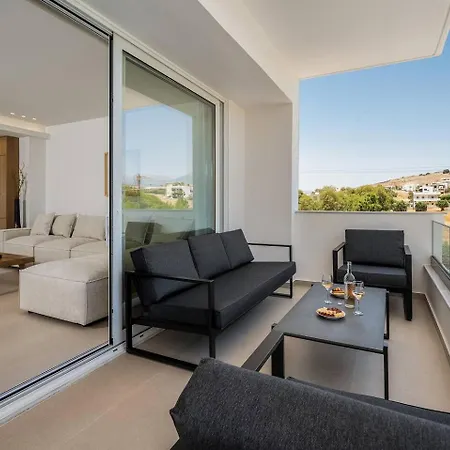 Renia Suite, Near The Sea *